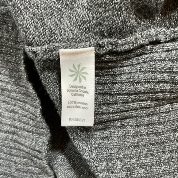 Athleta Merino Wool Hoodie Sweater Gray Colorblock Sleeve XS - Picture 6 of 6